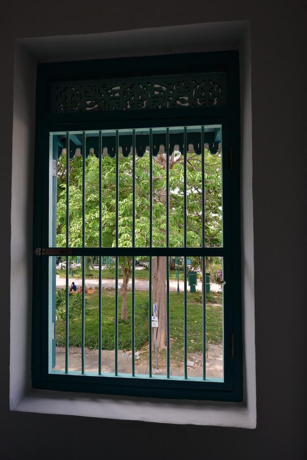 Bed and Breakfast Neighbor Phuthon Бангкок Экстерьер фото